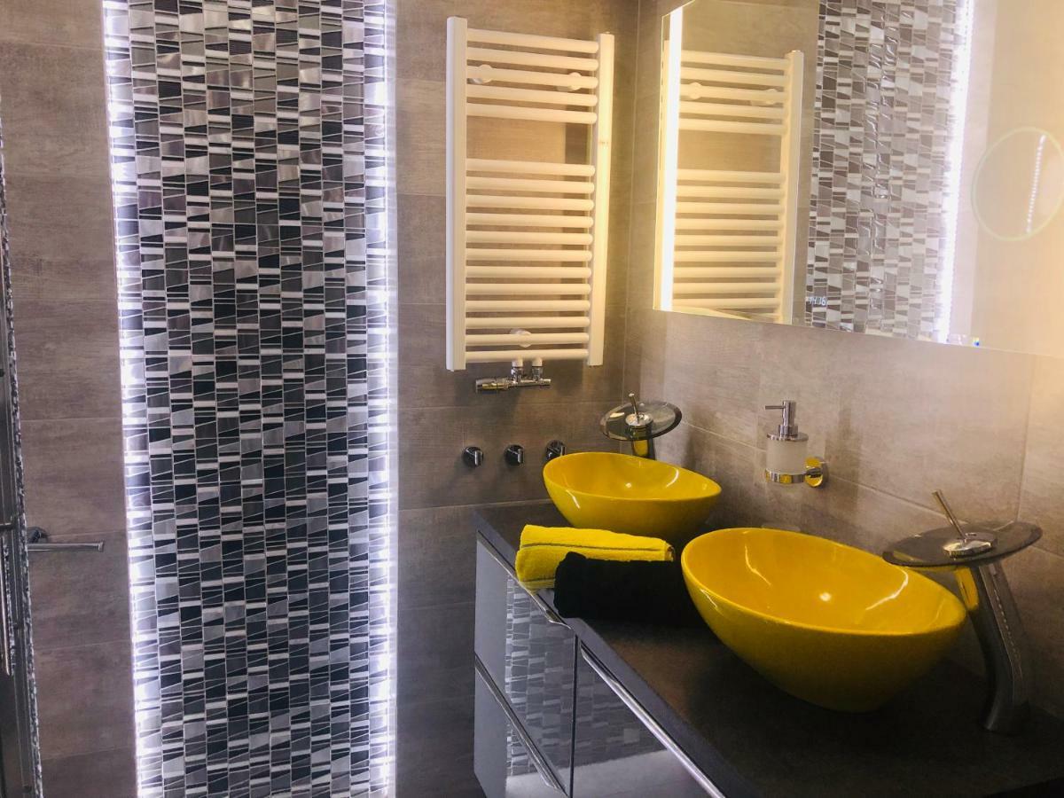 Apartament Elegance Yellow Rewal Eksteriør bilde